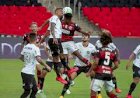 Flamengo abre o jogo pelas pontas, vence o Galo e ganha alternativas para final