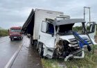 Colisão entre caminhão e van deixa uma pessoa morta na AL-220 em Delmiro Gouveia