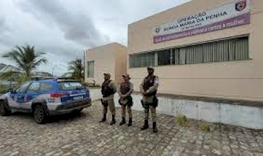 Mulher é resgatada de cárcere privado no sudoeste da Bahia; vítima estava trancada em imóvel com grades