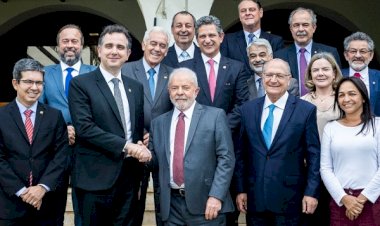 Rodrigo Pacheco diz estar disposto a passar faixa para Lula na posse