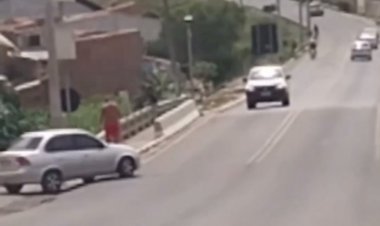 Bombeiros resgatam paciente psiquiátrico que queria se jogar de ponte