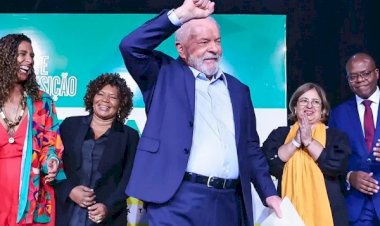 Lula chama Bolsonaro de genocida e agradece a Dirceu em festa do PT