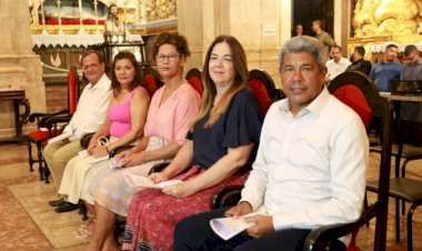 Jerônimo participa da missa da Quarta-Feira de Cinzas: Depois do carnaval, passa a ser obrigação