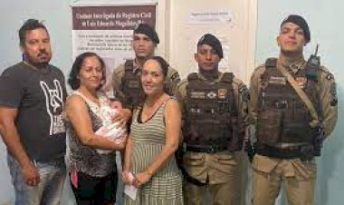 Bebê com 15 dias de vida é salva por policiais militares após se engasgar com leite na Bahia