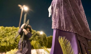 Tradicional encontro de Maria com Jesus, emociona  publico  em Santa Brigida-Bahia