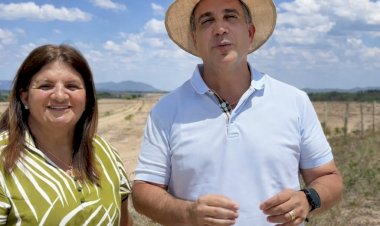 Ziane Costa e Paulo Dantas vistoriam início das obras de terraplanagem do aeroporto de Delmiro Gouveia