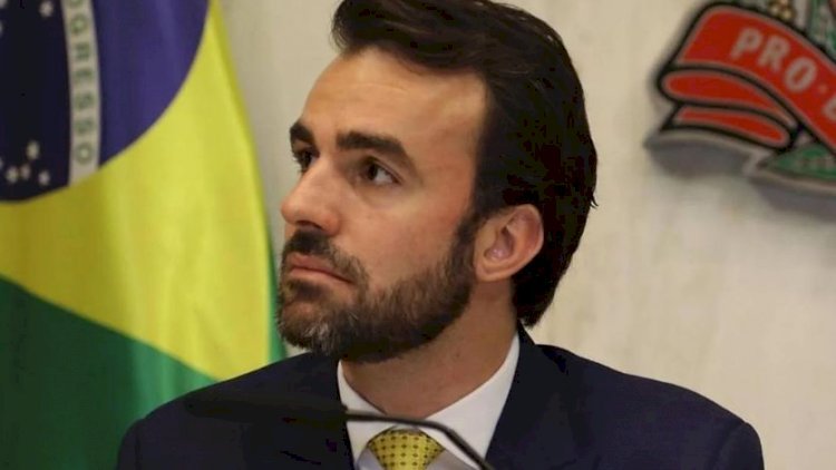 Deputado do PL será julgado por descumprir medida protetiva contra ex-esposa