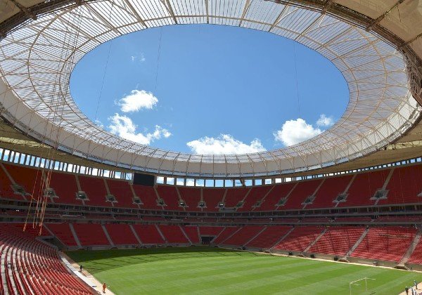 Senado aprova aumento da punição para injúria racial e racismo em estádios