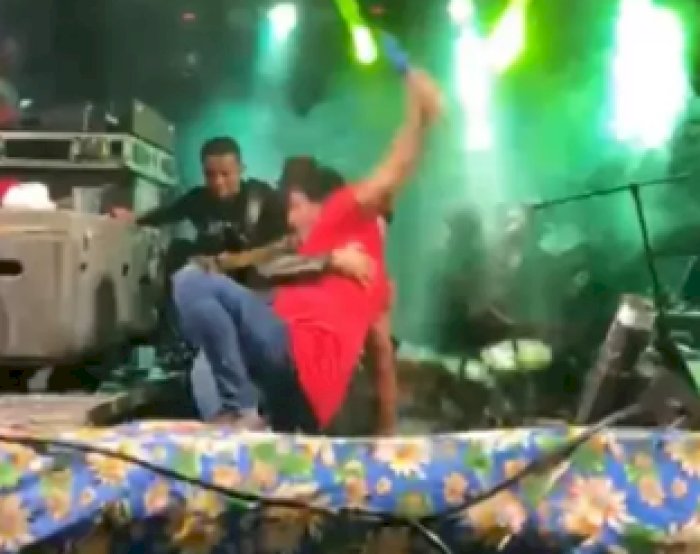 Palco desaba durante festa junina na Bahia; ninguém ficou ferido