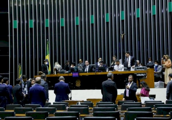 PT e União Brasil são os partidos com mais governadores eleitos