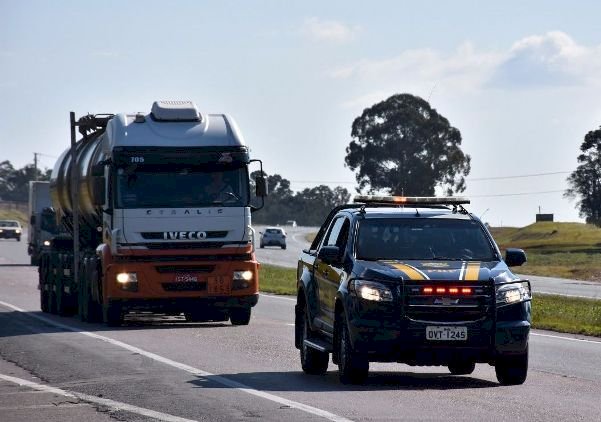 Trechos da BR-101 interditados por bolsonaristas são desbloqueados na Bahia, diz PRF