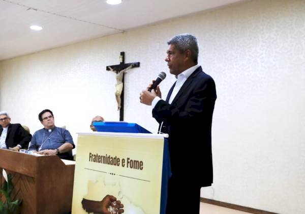 Jerônimo firma parceria com a Igreja Católica para combater à fome