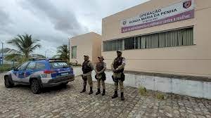 Mulher é resgatada de cárcere privado no sudoeste da Bahia; vítima estava trancada em imóvel com grades