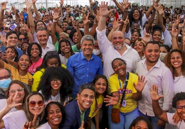 Jerônimo garante ampliação do Programa Primeiro Emprego a partir de 2023