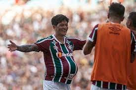 Faz o L! Fluminense melhora no segundo tempo e bate a Portuguesa com dois gols de Cano