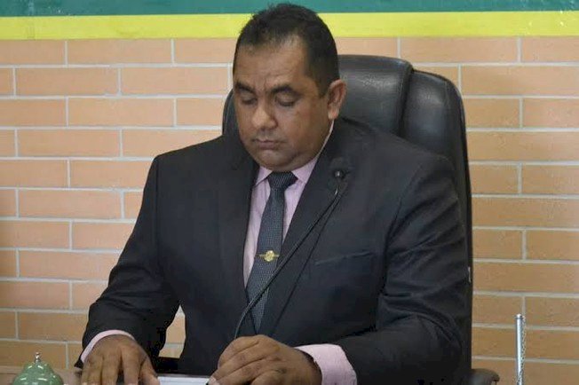 Prefeito de Canindé de São Francisco é afastado do cargo temporariamente