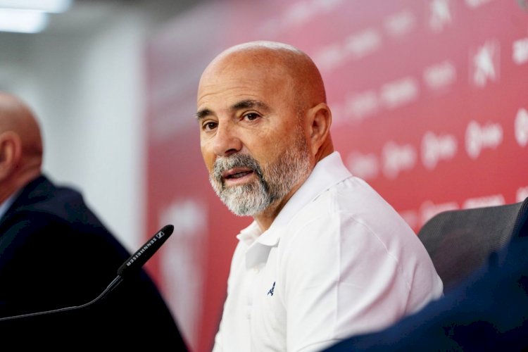 Flamengo oficializa acerto com o técnico Jorge Sampaoli