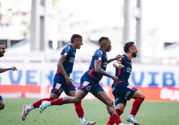 Bahia encara Flamengo na Arena nesta quarta-feira (28); confira escalação