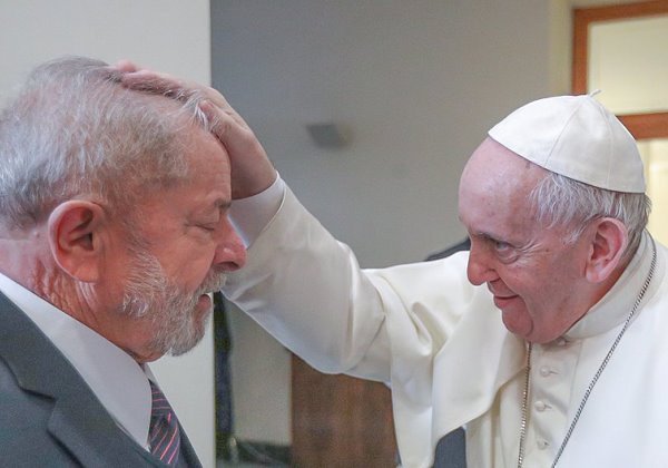 Lula lamenta morte do papa Francisco e decreta luto oficial de sete dias