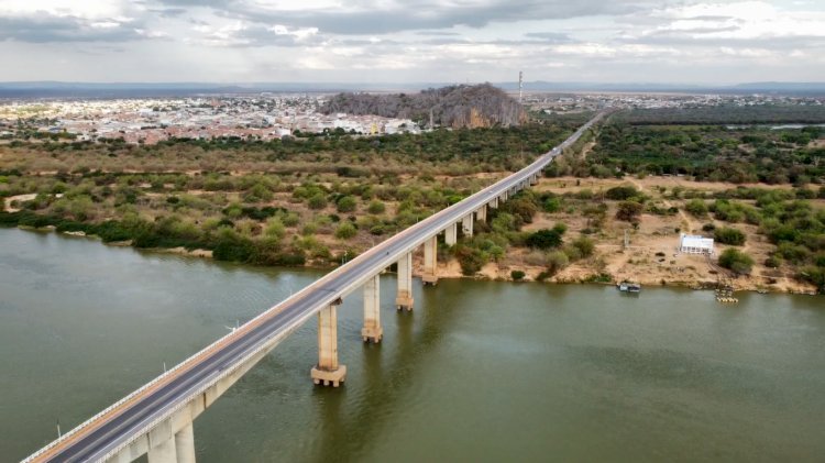 Rio São Francisco sobe na Bahia e atinge cota de inundação