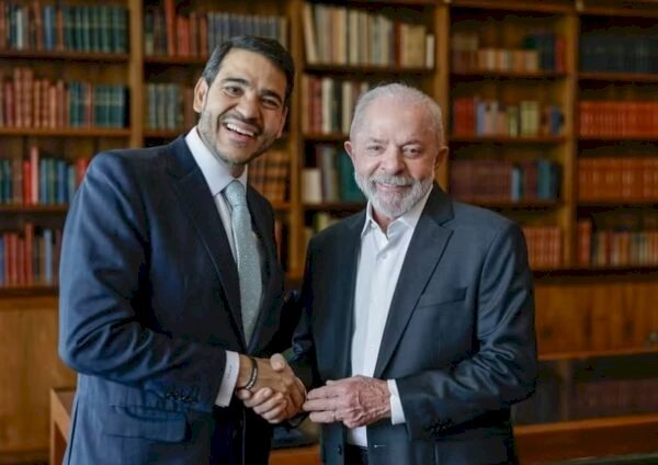 Título: Lula diz que reenviará indicação de Jorge Messias ao STF